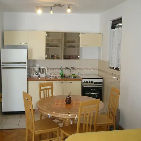 Any דירה סלצה